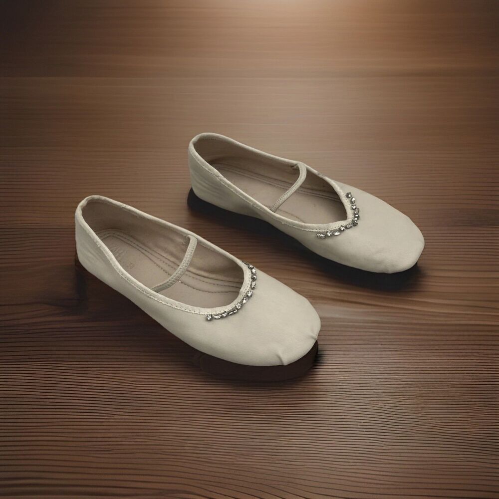 Zara GirlsBallet flats  Size 34 Color Beige Used in great conditions